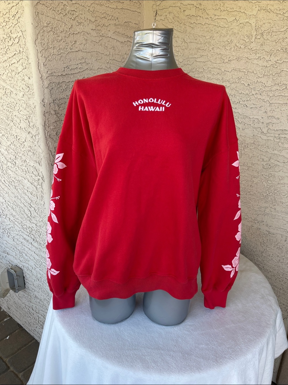 Hollister Red 'Honolulu Hawaii' oversized Crewneck Sweatshirt